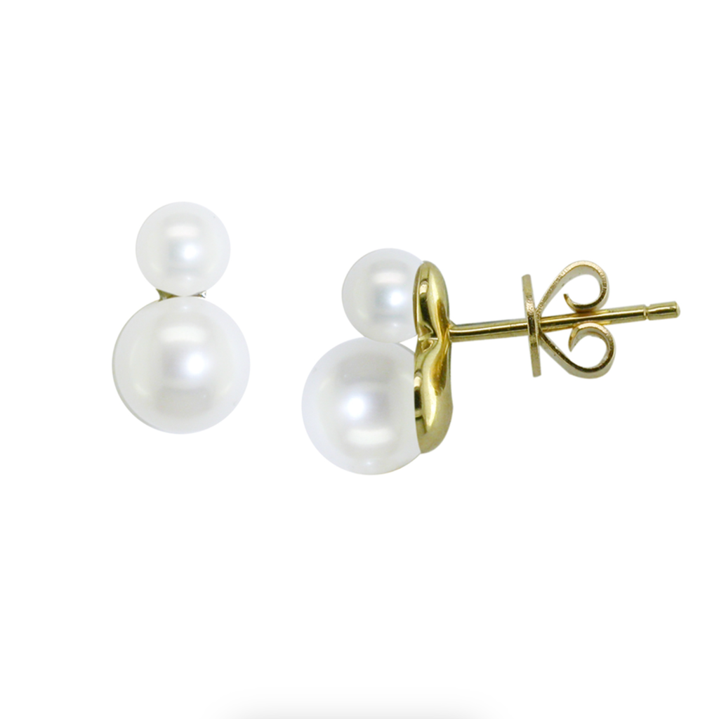 Graduated Pearl Stud Earrings